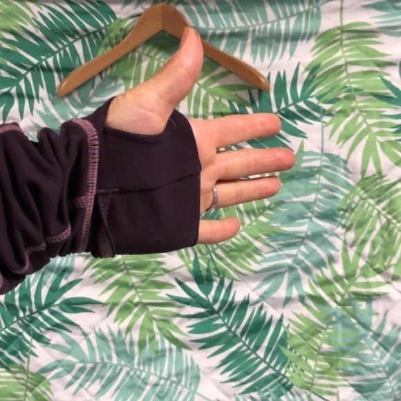 REI Purple hoodie long sleeve thumb holes size S - Picture 6 of 8